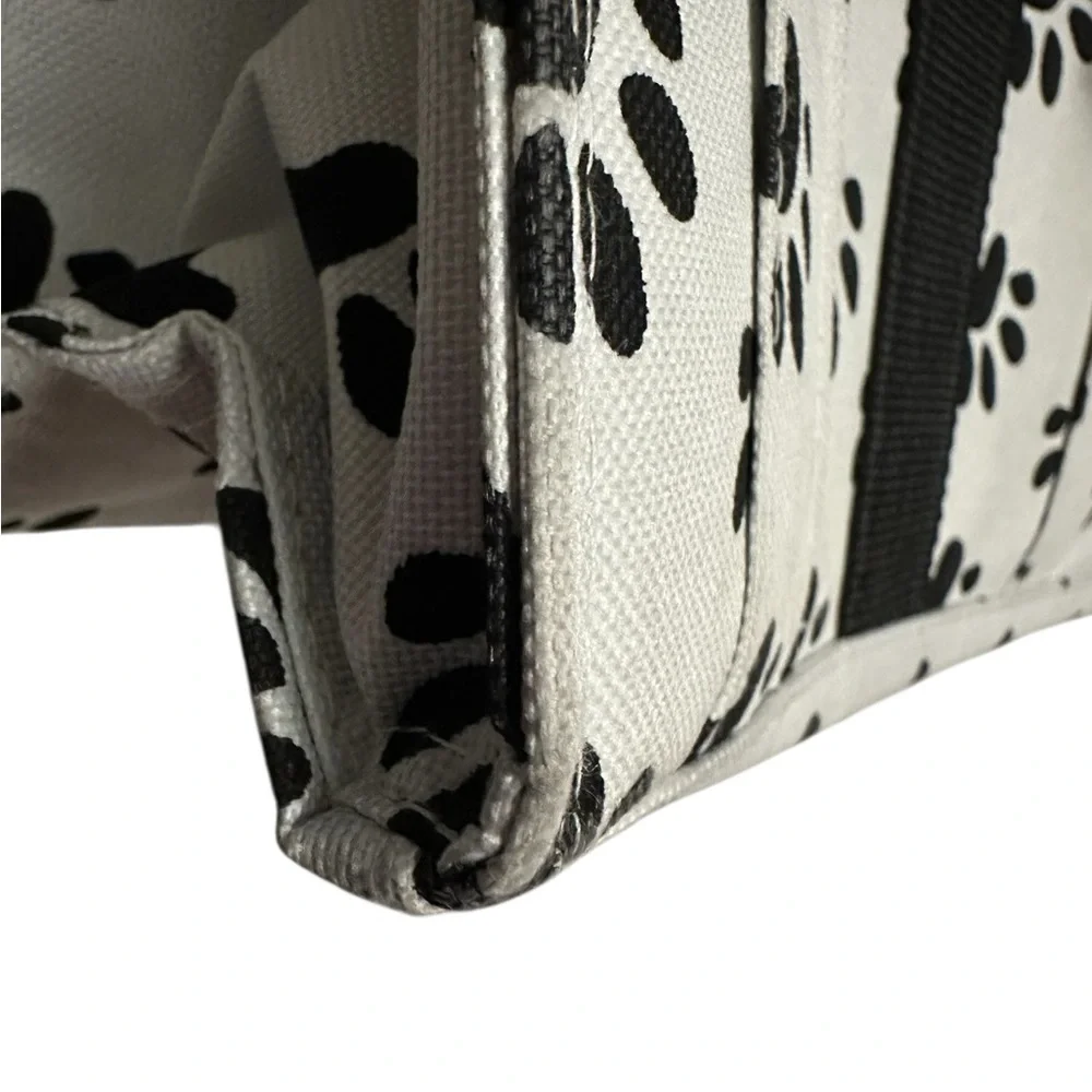 Wahl Tote For Groomers Bring Everything!! Black & White paw prints